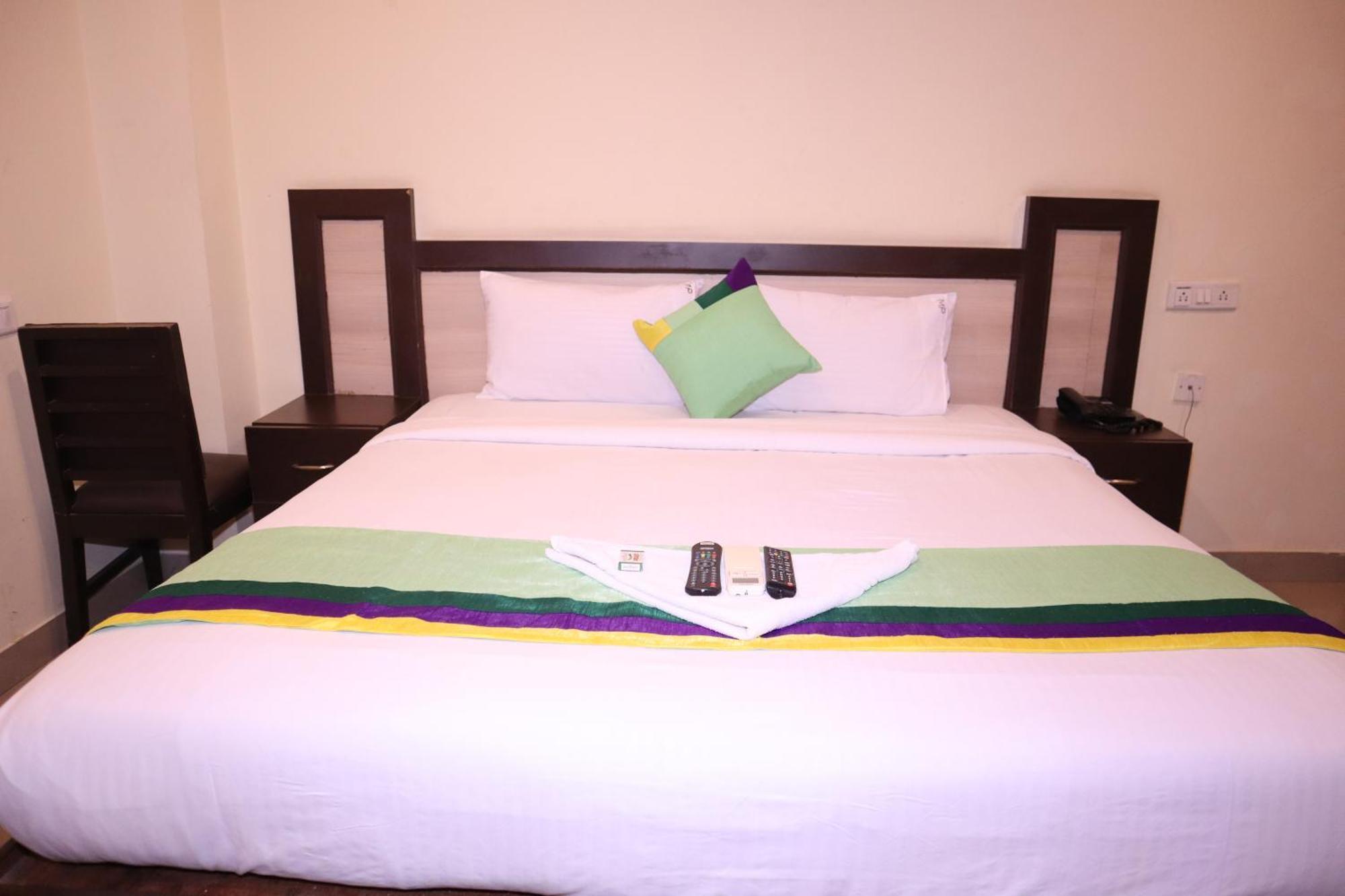 Millennium Plaza Hotel Kammasandra Luaran gambar