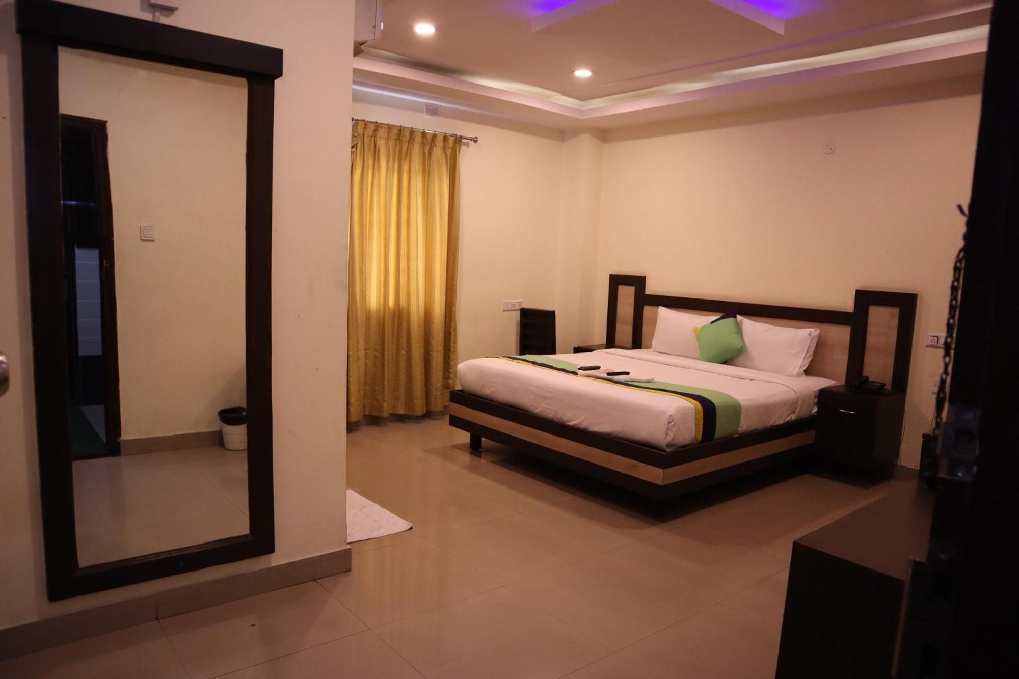 Millennium Plaza Hotel Kammasandra Luaran gambar
