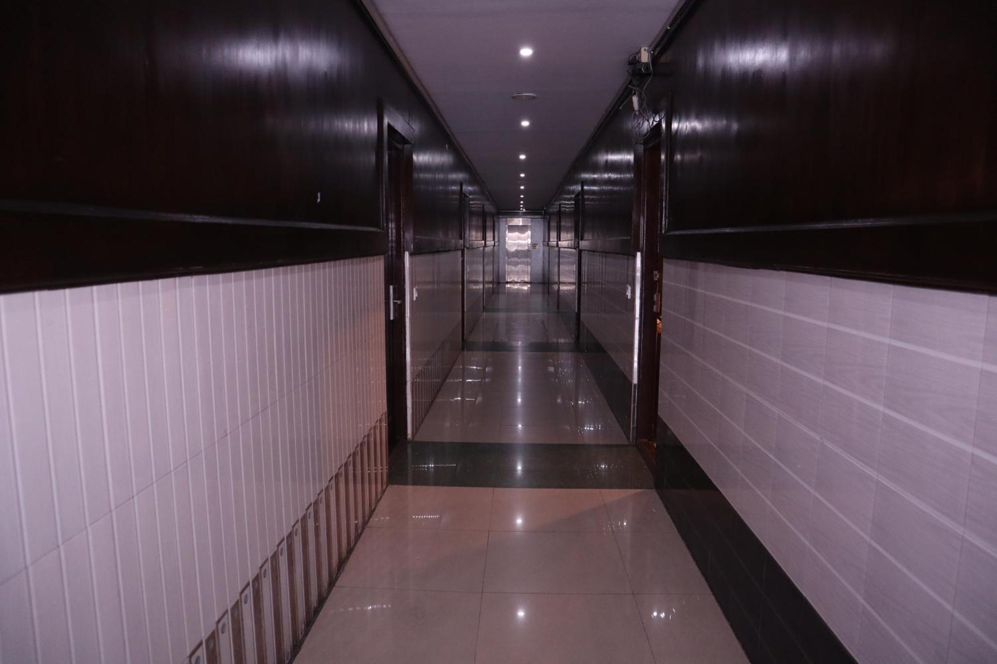 Millennium Plaza Hotel Kammasandra Luaran gambar