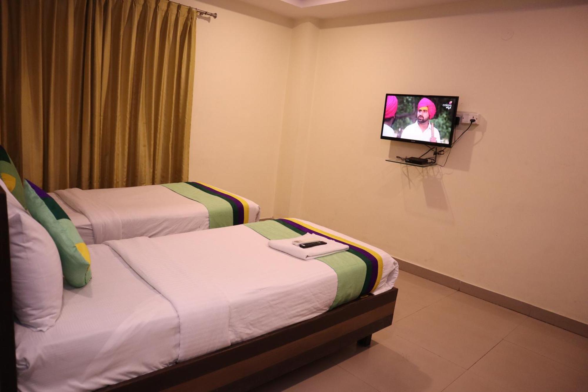 Millennium Plaza Hotel Kammasandra Luaran gambar