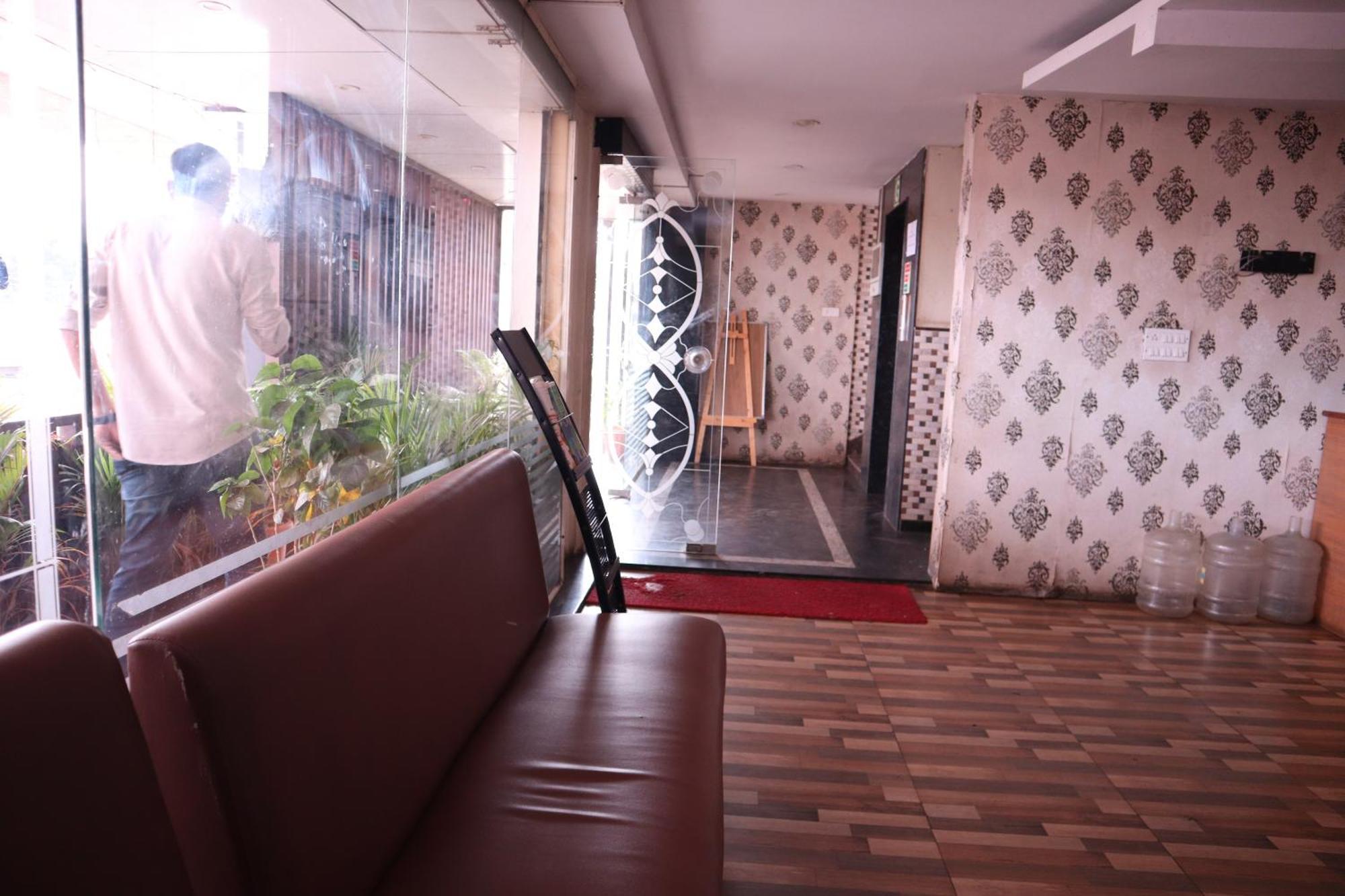 Millennium Plaza Hotel Kammasandra Luaran gambar
